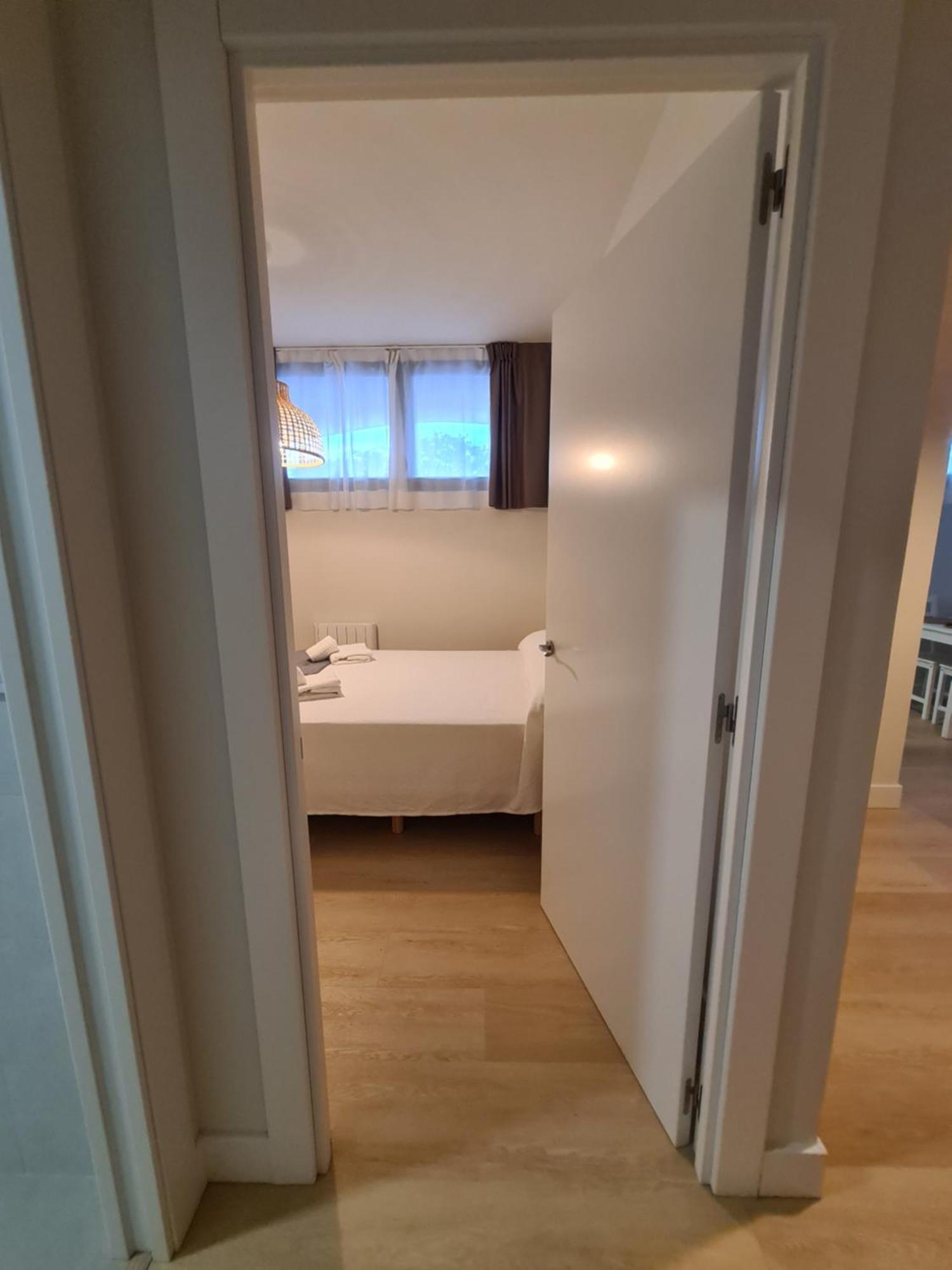 Apartamentos Costa Meron サン・ビセンテ・デ・ラ・バルケラ エクステリア 写真